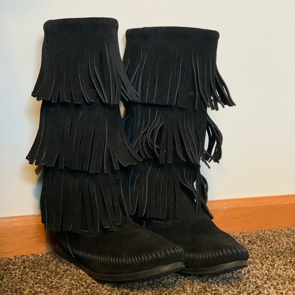 Minnetonka Moccasins Women's 3-Layer Fringe Boot